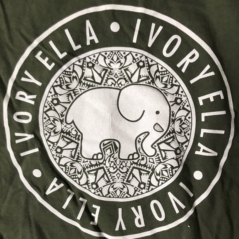 Cute green pull over!